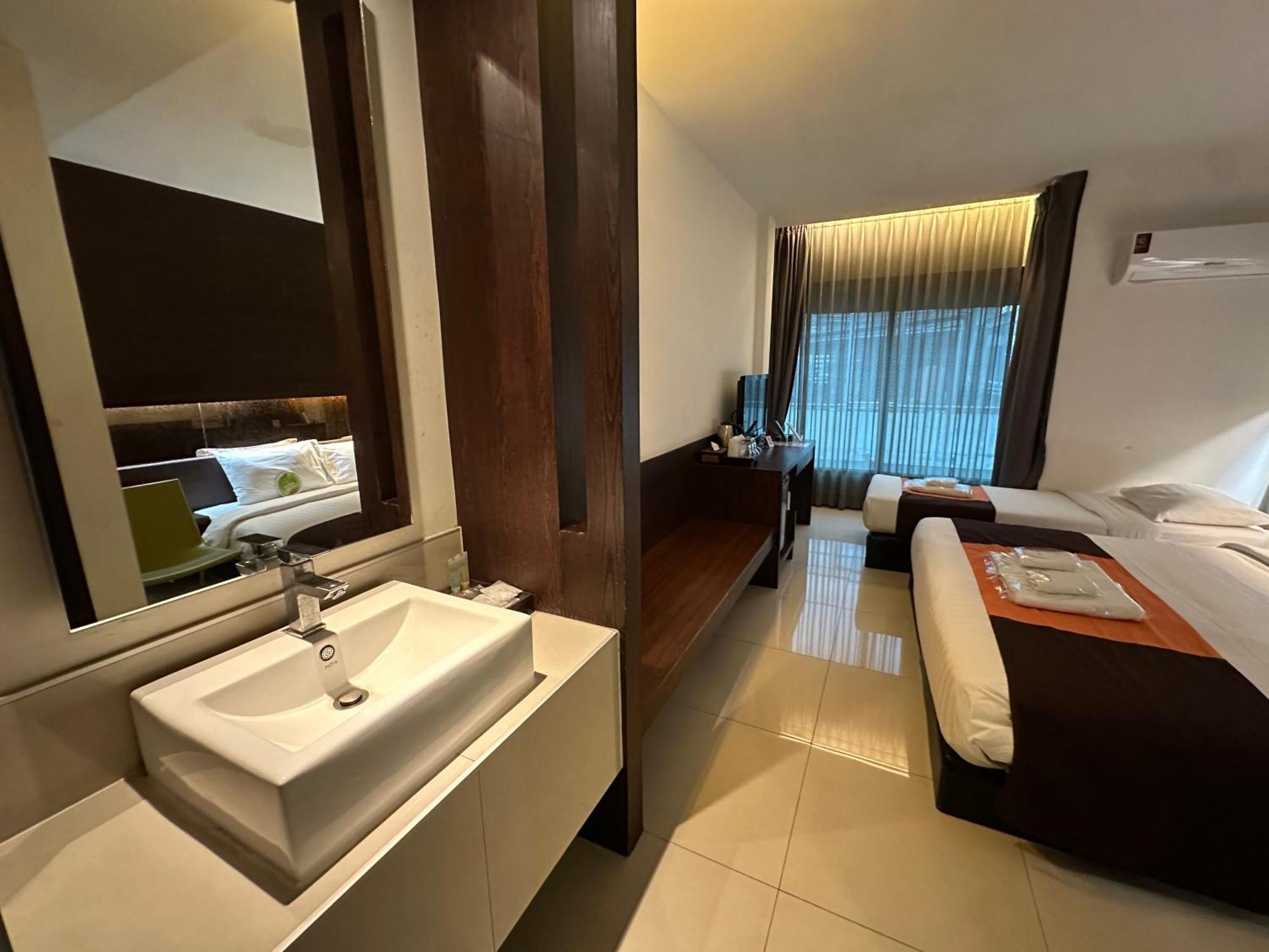 Deluxe Single Room
