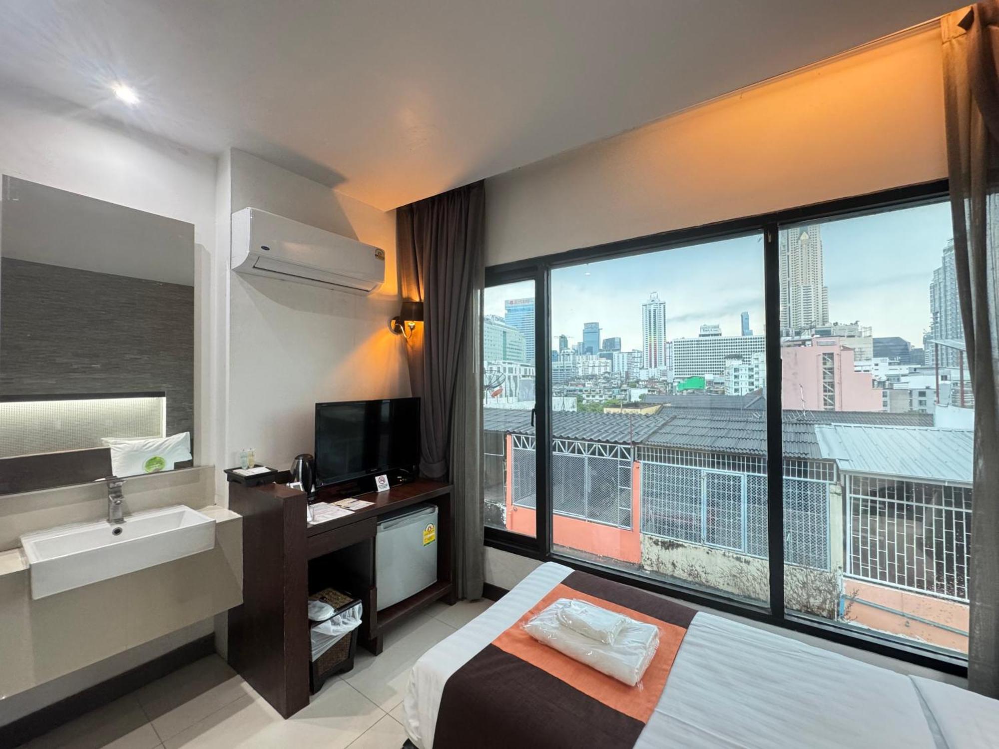 Deluxe Single Room