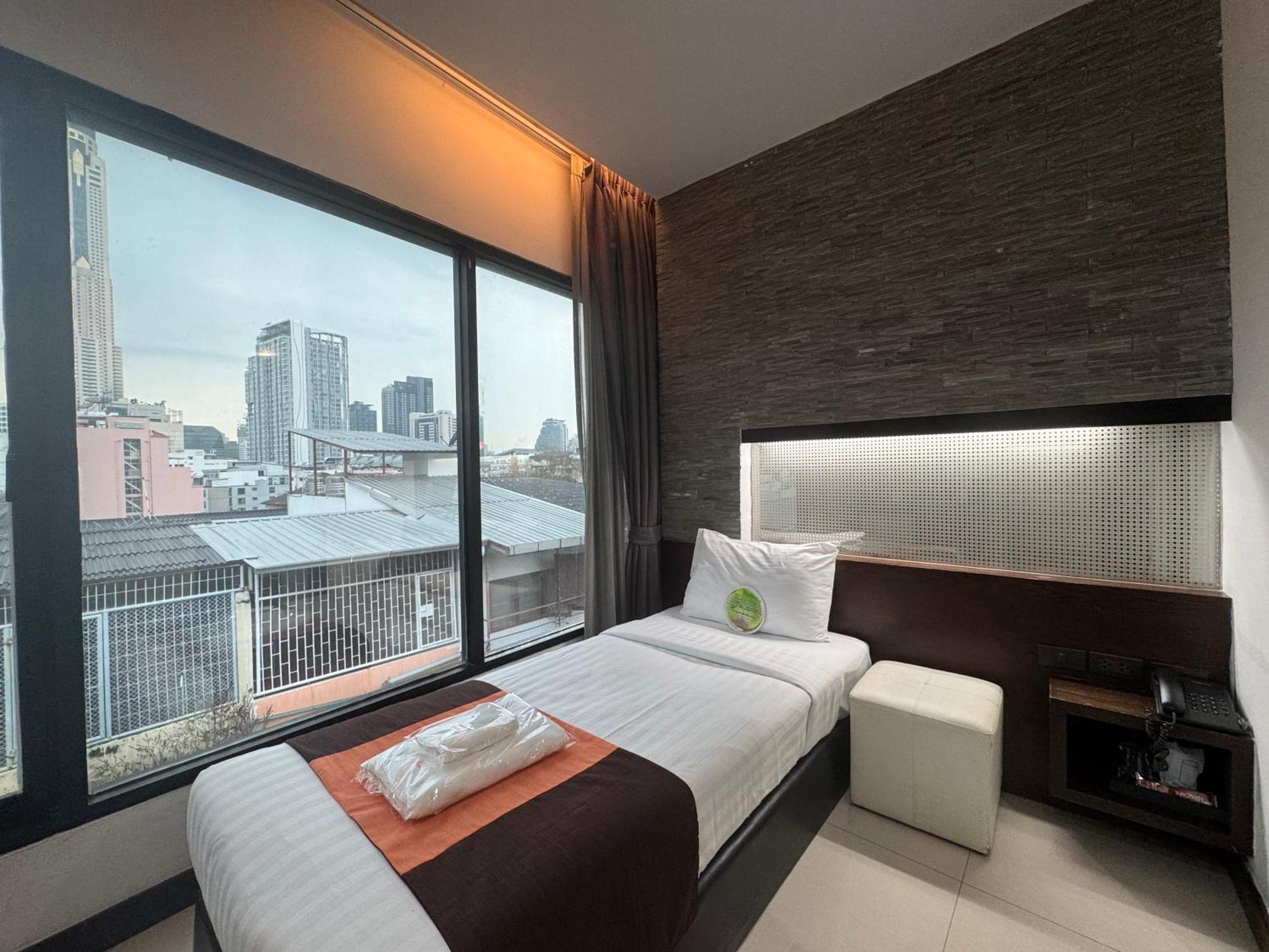 Deluxe Single Room